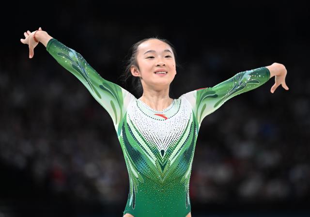 1722878607118075550.jpg 巴黎奥运会丨体操——女子平衡木:周雅琴获得银牌XxjpseC011101_20240805_MVPFN0A001.jpg
